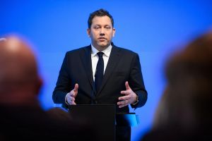 Klingbeils konfuse Reformvorschläge: Tempo der Fehler erhöhen und Zölle wie Trump erheben