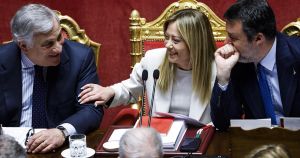 Il tiro allo legge elettorale che rischia di essere stravolta. Schlein chiude, ma dal Pd: “Collaborare? Dipende dalla destra”