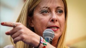 La “piazza pulita” di Giorgia Meloni: resa dei conti o mossa disperata?