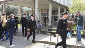 A Trescore esplode la rabbia. I genitori: non è più un caso