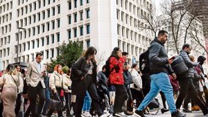 Orta direkten öte bir hayat tahayyülü çöküyor