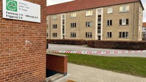 Mand fundet dræbt: 30-årig og 34-årig sigtet