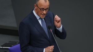 Gewalt gegen Frauen: Merz führt die falsche Debatte