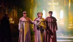 Francesco prima del santo: “Fratello Sole, Sorella Luna” torna a teatro