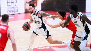 Virtus, il derby di Eurolega va a Milano: si salvano solo Niang e Diouf