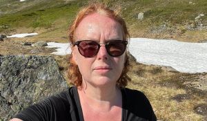 Det er lett å være rik og frisk i sola på Bakklandet