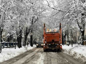 SNIJEG PADA, NE MISLI STATI: Informacije o stanju na putevima u BiH