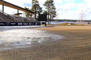 Terrafame stadionin kentästä tulee sittenkin violetti, katso kuvat ennen asennusta