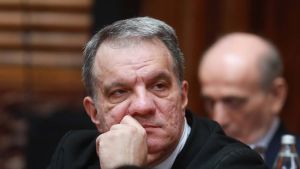 Politika preuzima škole: Šta se krije iza najave ministra prosvete da će se uvesti efikasniji sistem upravljanja obrazovnim ustanovama?