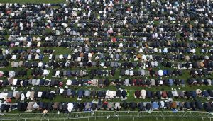 Let Muslims pray in public