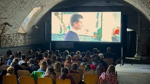 Kino zum Start in die Osterferien: Filmgenuss im Schlosskeller Meßkirch
