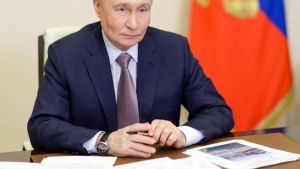 Kremlin weerspreekt verhaal dat Poetin zakenlui om geld vroeg