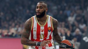 Pomeren početak meča Barselona – Crvena zvezda u Evroligi