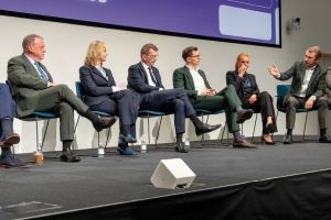 Det eneste, der er helt sikkert, er, at ingen ved en pind