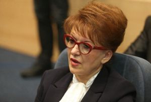 Vlada RS usvojila set zakona o povećanju plata