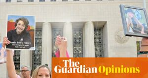 At last, David has landed a double punch on the tech Goliaths. Now to hit them even harder