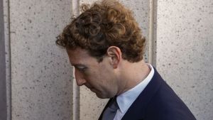 Mit dieser Wette hat Mark Zuckerberg 80 Milliarden Dollar in den Sand gesetzt