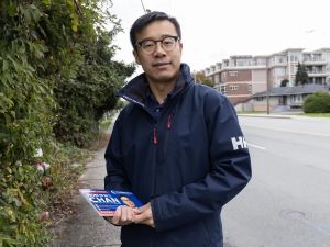 Vaughn Palmer: An MLA cannot function while fighting criminal charges