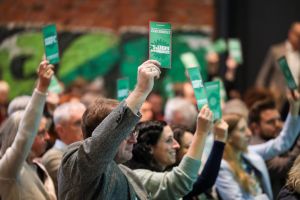 Brantner und Banaszak wollen Parteireform: Grüne Basis meutert gegen die Pläne des Bundesvorstands