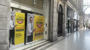 Mestre, i candidati occupano vetrine sfitte: sedi elettorali al posto dei negozi