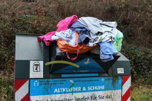 Aus für Mode-Müll: Neues Gesetz soll Textilhersteller in die Pflicht nehmen