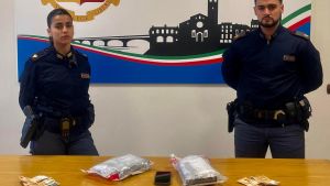 Folle fuga in autostrada tra Lodi e Piacenza: arrestato 20enne, in auto aveva due chili di cocaina