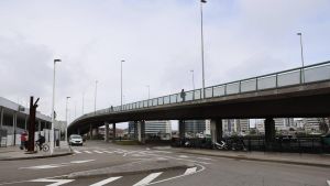 Hallan muerta a una mujer en Gijón bajo el viaducto de Carlos Marx
