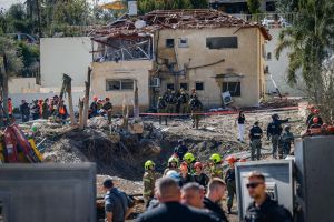 Several hurt as Iranian missile hits Jerusalem-area town; Hezbollah continues to strike north