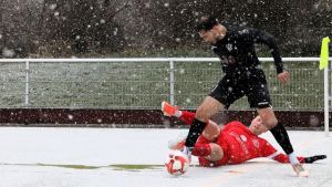 FC Löffingen setzt sich gegen VfB Villingen und Schneetreiben durch. Mit Videos!