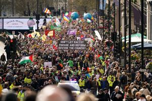 Tens of thousands turn out for central London rally against the far right