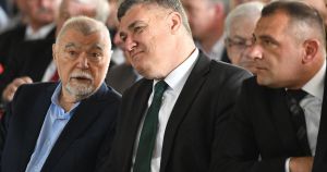 Štetočine: Mesić je proveo čistku i prepolovio HV, a Milanović nas razoružava