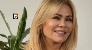 Gisela Valcárcel estuvo en el aeropuerto esperando el arribo de su nieta mayor