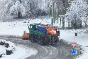 Prekinut saobraćaj na više putnih pravaca