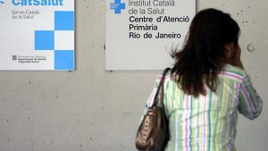 La Generalitat ya incentiva a los centros médicos que acorten las bajas de pacientes, pese a las críticas