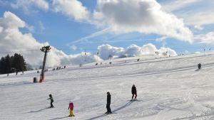 Pistengaudi auch dank Kunstschnee: So fällt die Bilanz der Ski- und Wintersportsaison 2025/26 aus