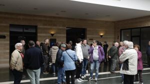 Último adiós a Jesús Villar, el trabajador fallecido al caer del tejado de un edificio en Gijón: 