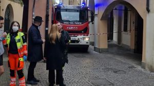 Contatore a fuoco nel palazzo del sindaco: sfollati tutti i residenti
