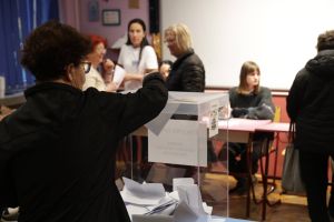 Studenti podsećaju: Građani ispred biračkih mesta u 20 časova mogu da glasaju