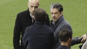 El Sporting, a por el líder tras minimizar daños: de Éibar a apagar la crisis en Santander