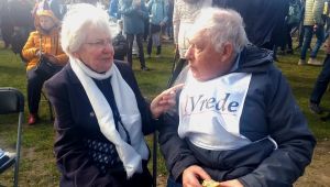 De daad bij het woord, tegen de oorlog