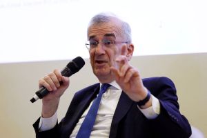 Villeroy: ECB klaar om te handelen, maar te vroeg voor timing renteverhoging