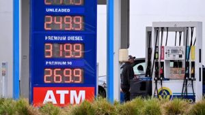 Australië halveert accijns op brandstof om kosten te verlagen