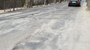 Pavia, viale Gorizia chiuso per tre mesi per rifare l’asfalto e i posteggi