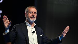 Telefónica se rearma para crecer en el emergente sector de la defensa