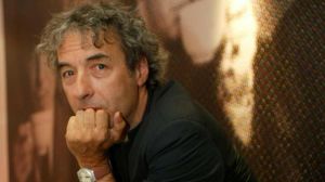 Il funambolo Riondino. Fra musica e spettacolo, l’arte di vivere con ironia