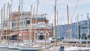 Sullo Yacht Club Adriaco di Trieste è sempre braccio di ferro