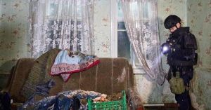 Arreglar-se tot i les bombes