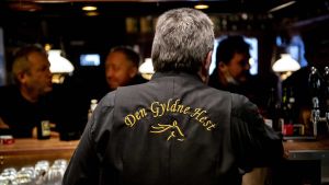 Nyt fra regnskaberne: Fart på luksusbiler, stærkere værtshus og større tømrerfir...