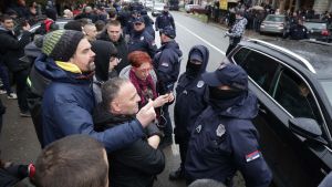 Ubedite me da ste pobedili, ne da Vučić krade