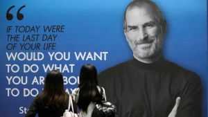 La rivoluzione di Apple compie 50 anni: da un garage della California alla conquista del mondo